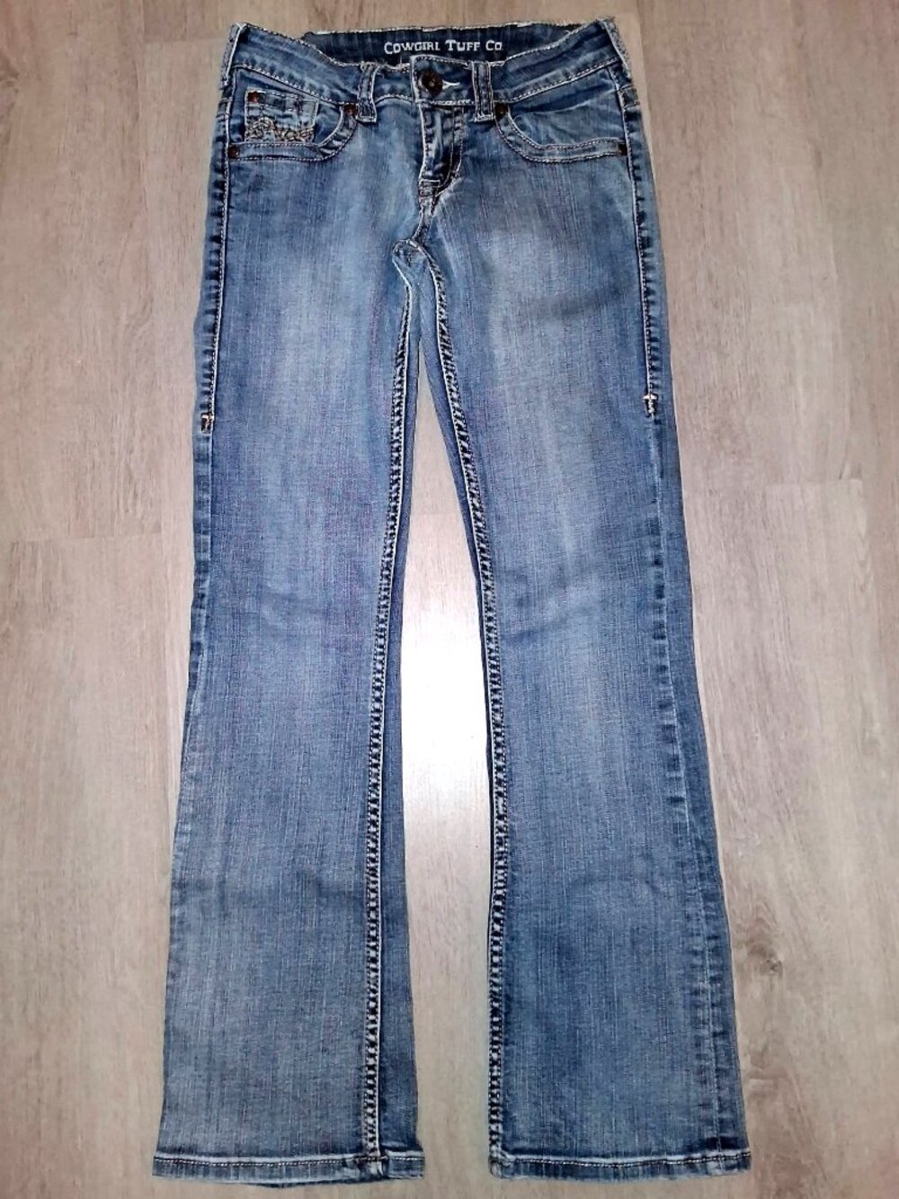 Cowgirl Tuff Co. Don't Fence Me In Boot Cut Jeans Size W26 L31 Distressed Denim